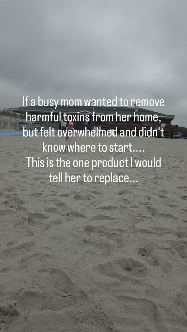 Her laundry detergent. 
Those chemicals have been proven to be terrible for humans. 
Banned in Europe.
Banned in NY.
Proven to be bad for us, yet still on the shelves. 
Still in your laundry rooms.
Still on your clothes, on your sheets, your towels.
On your skin practically 24/7!

I have 4 options that are clean, toxin free, and actually work!

Comment the word LAUNDRY, and I'll send you my favorites.